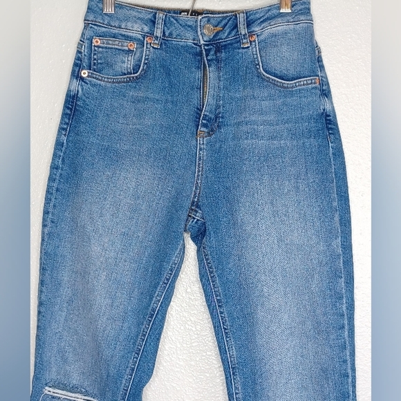 ASOS Design Distressed Mom Jeans - Picture 3 of 11